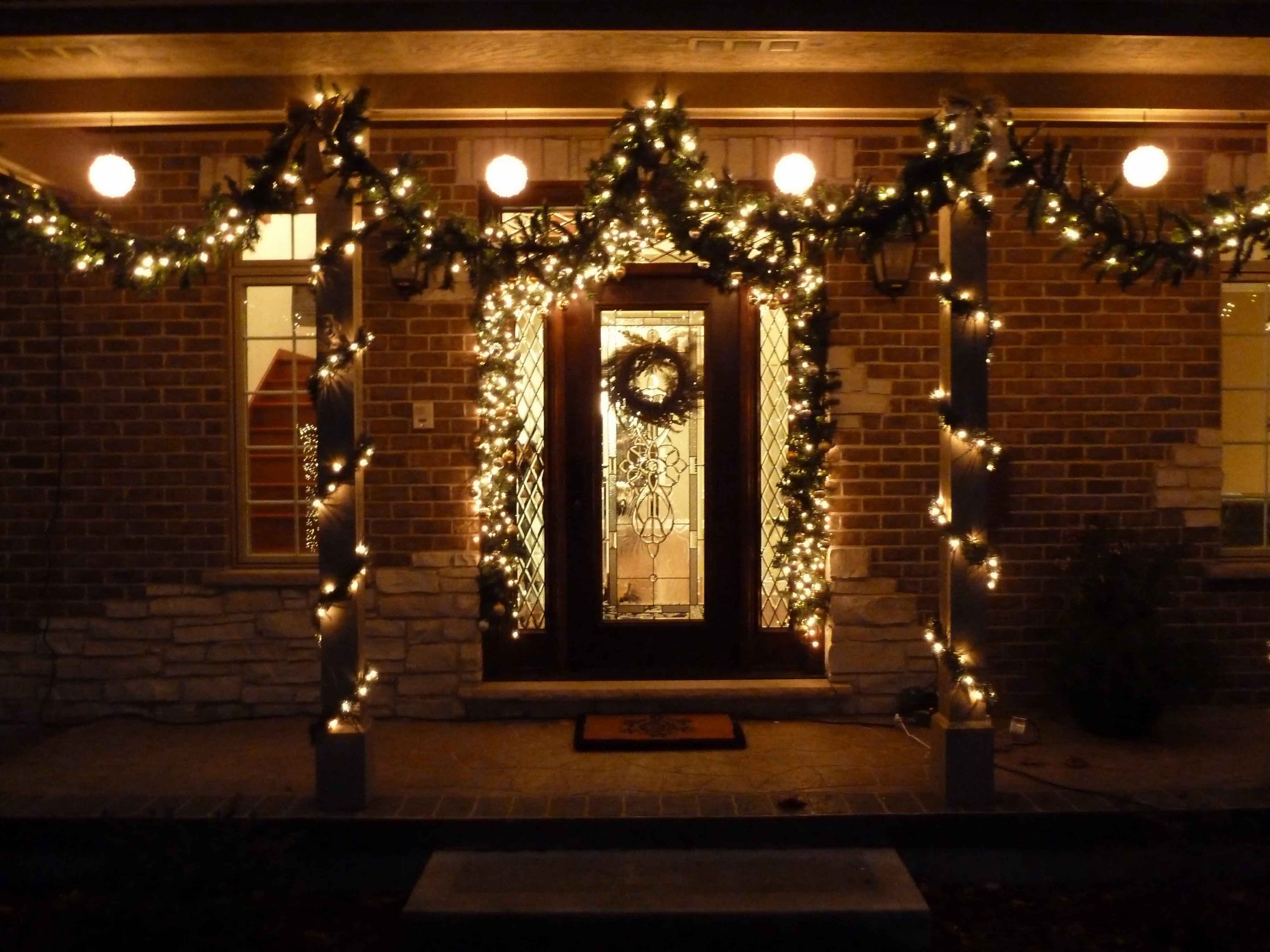 xmasfrontdoorHD2011