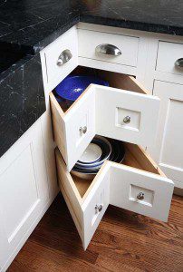 Corner drawer set