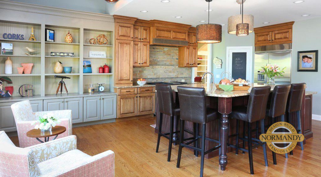 open kitchen layout with an adjoining sitting area