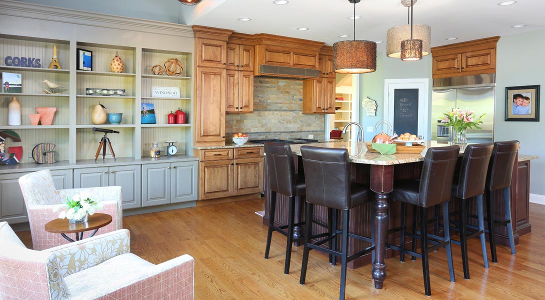 open kitchen layout with an adjoining sitting area