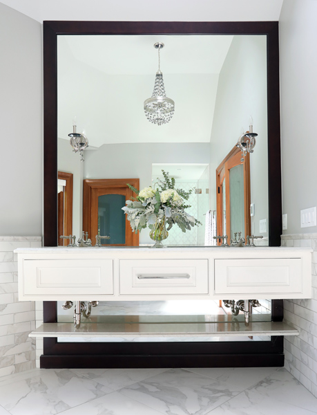 Floating vanity and large mirror