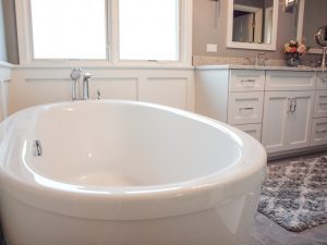 free standing soaker tub