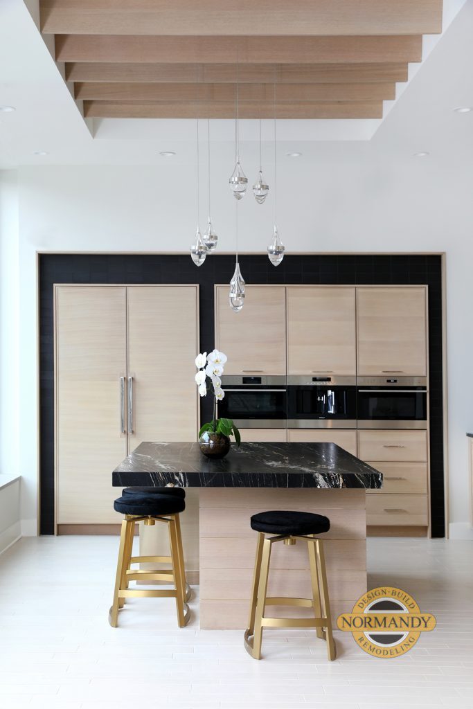 Blonde rift cut oak modern kitchen