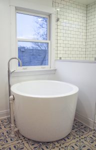 Ceramic Japanese Soaking Tub