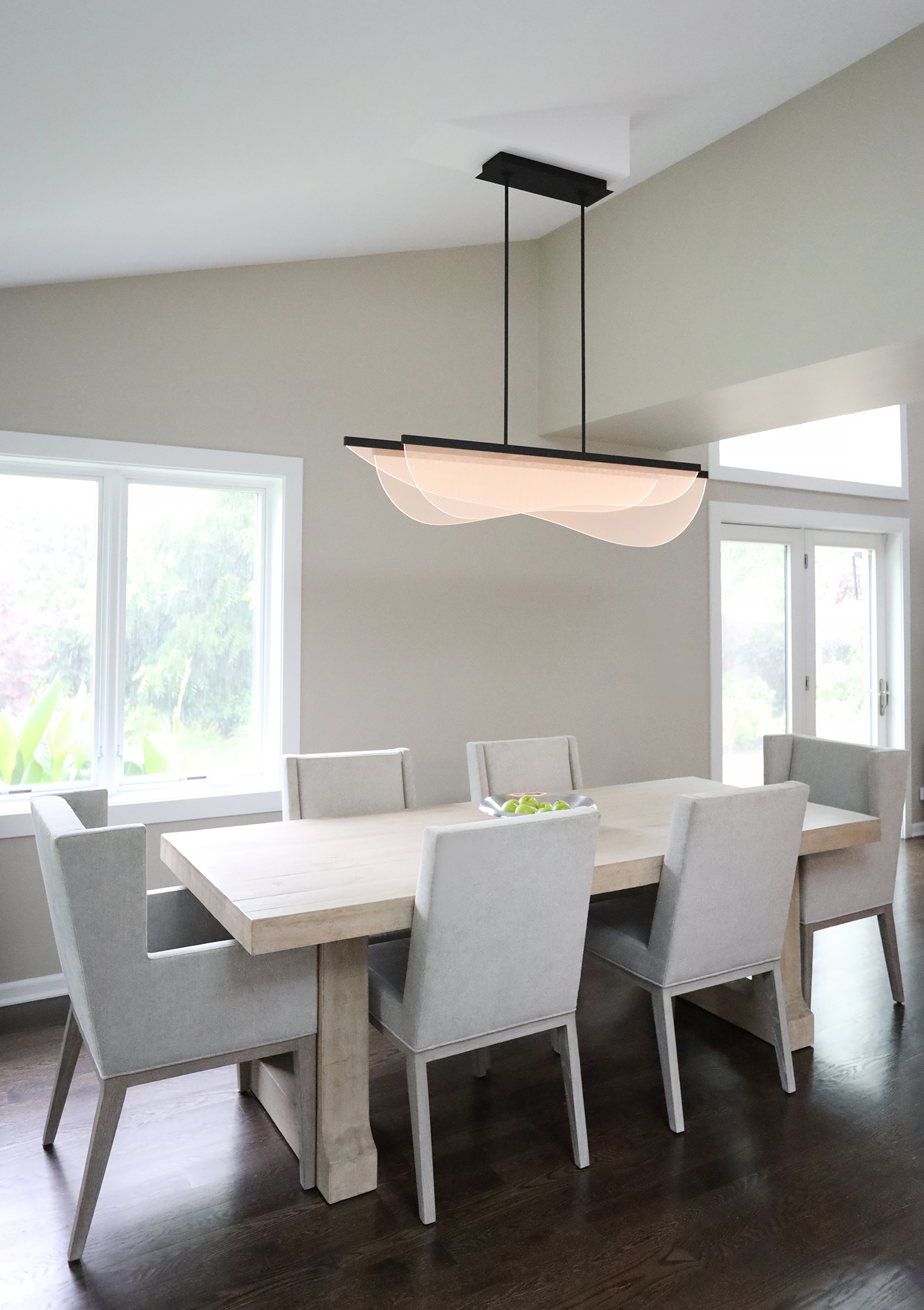 Casual dining table in the kitchen