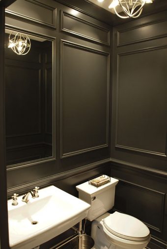 Black Bathrooms: A Dramatic and Sophisticated Look