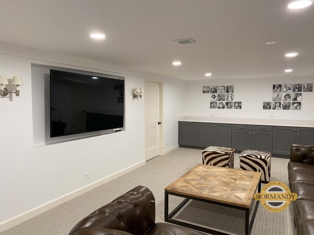 Finished basement with cabinetry