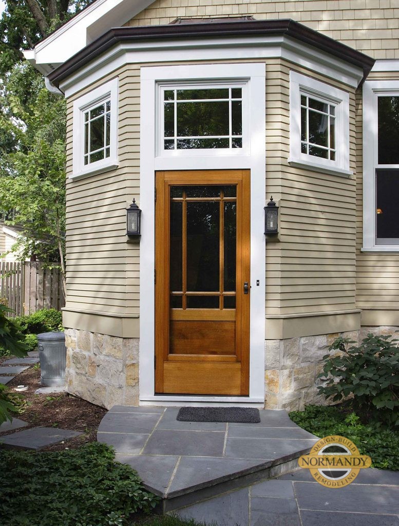 Prairie style exterior door