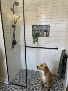 Bathing in Luxury: Doorless Walk-in Showers Show the Way 