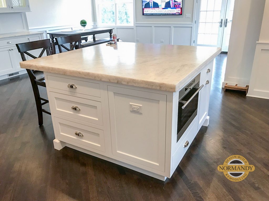 Center Island with drawers and microwave