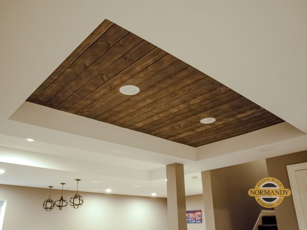 wood tray ceiling and can lights