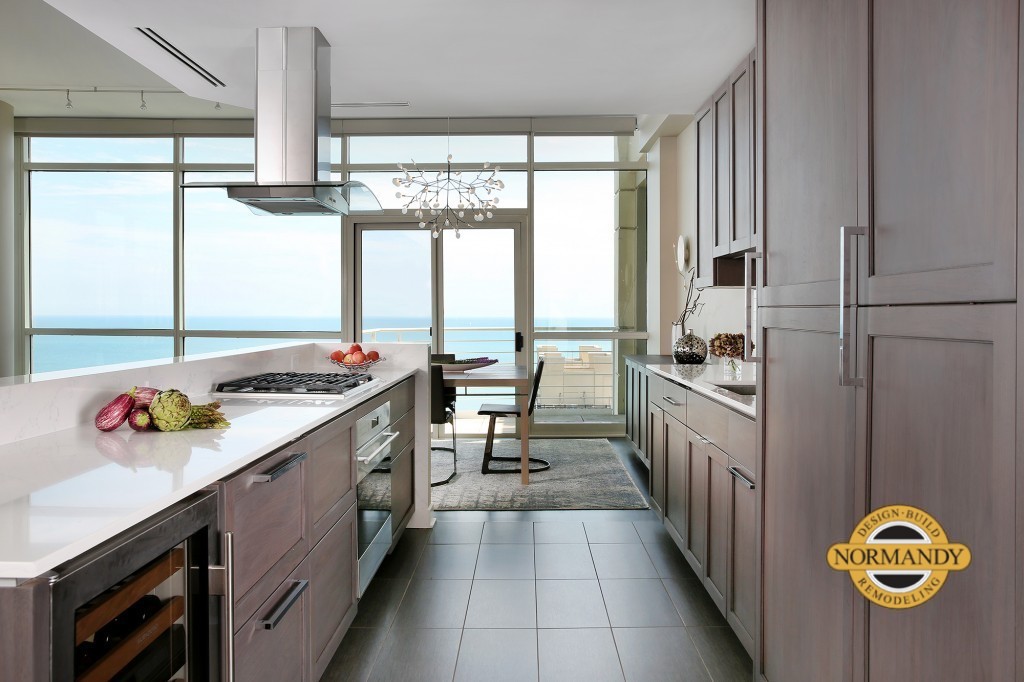 Modern kitchen in Chicago condo overlooking Lake Michigan