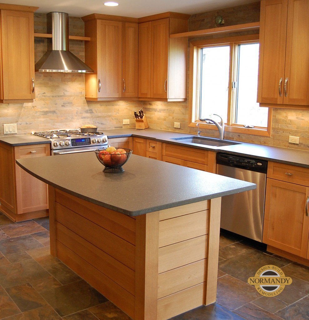 Quarter sawn oak kitchen with island