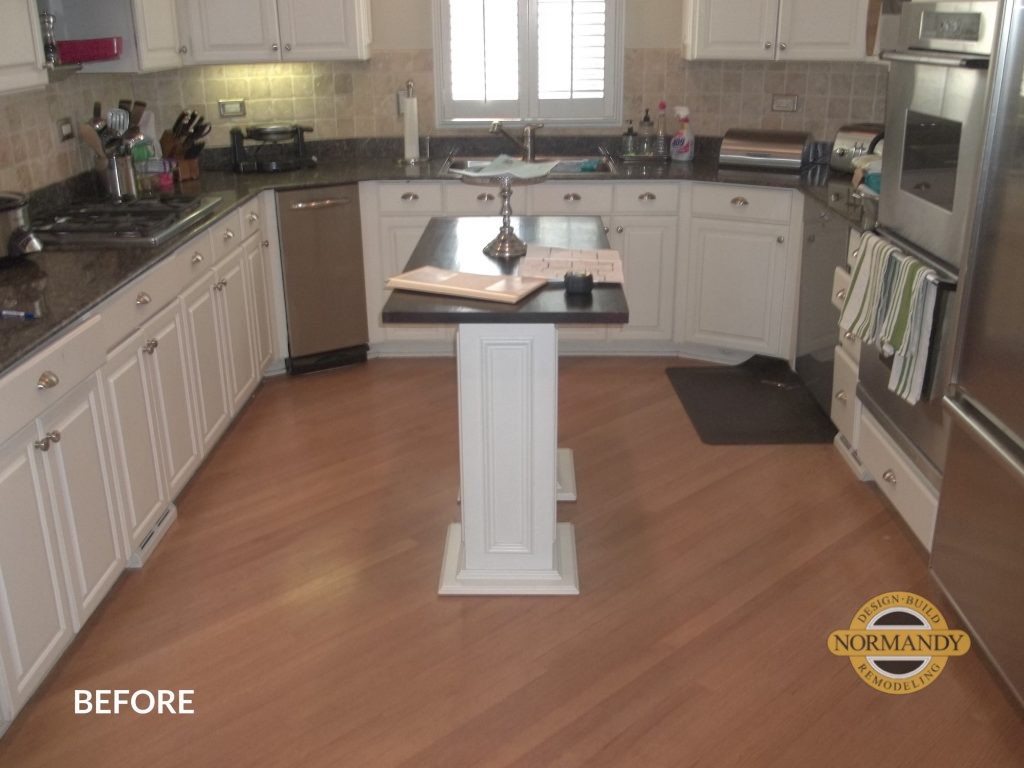 Before Picture of Kitchen Remodel