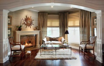 Sitting room with fireplace in the bedroom