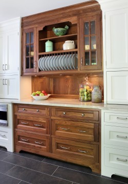 Traditional hutch in walnut wood