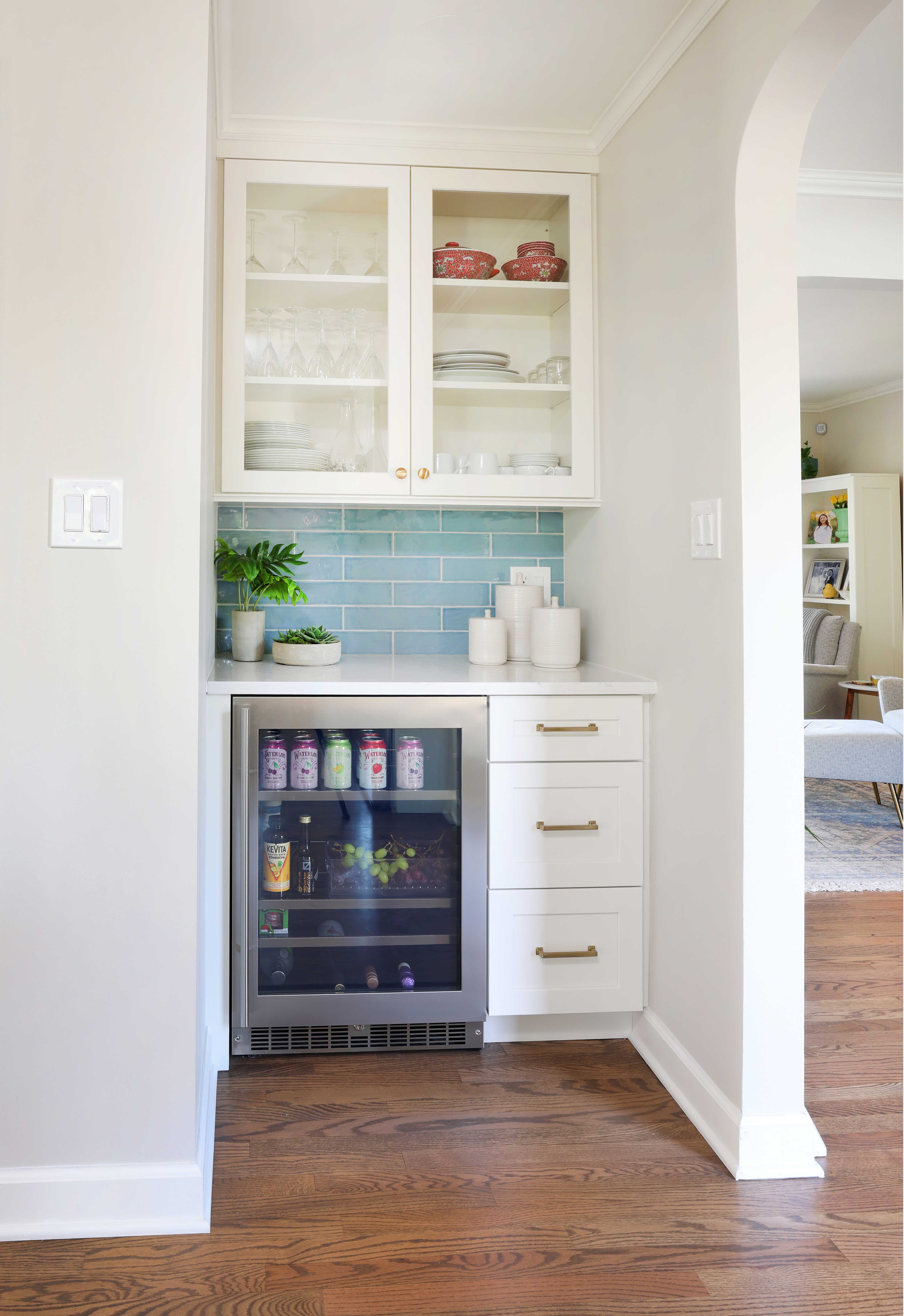 refrigerator with beverage center