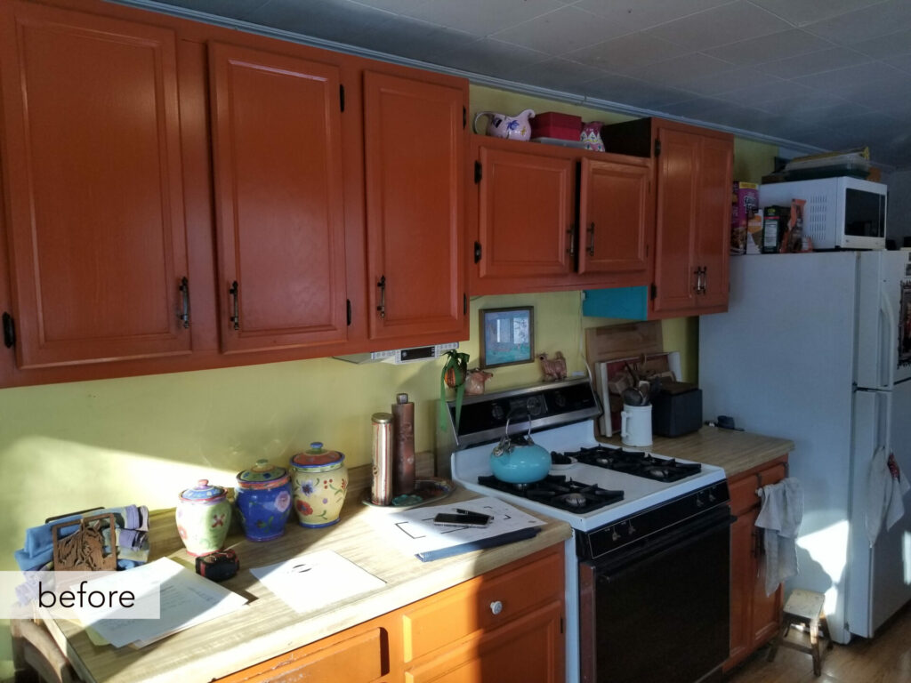 farmhouse kitchen BEFORE with outdated cabinetry