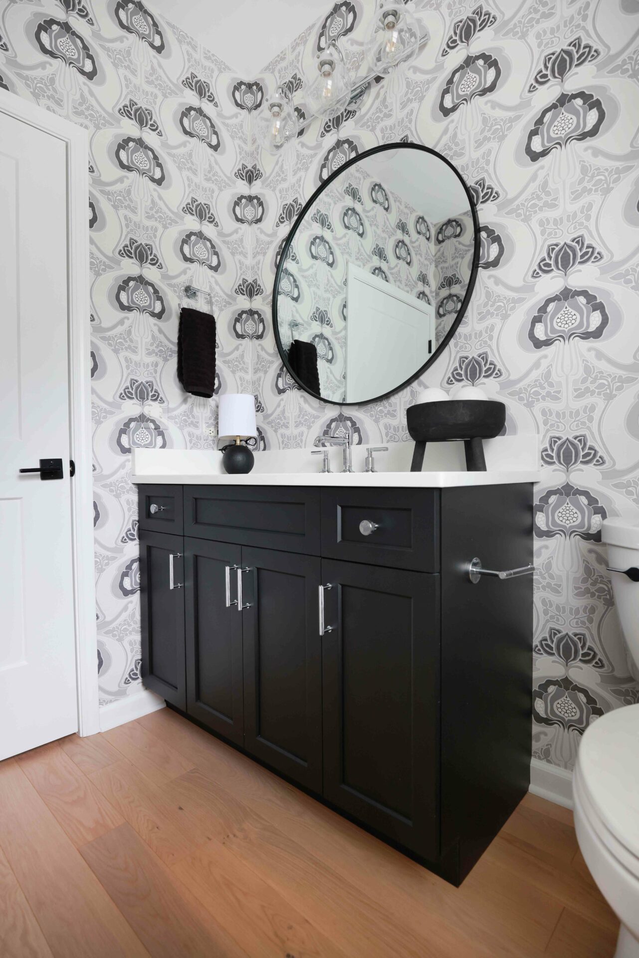 Black bathroom vanity