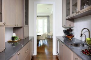 Butler's pantry in rift cut white oak